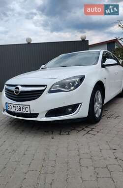Універсал Opel Insignia 2015 в Івано-Франківську