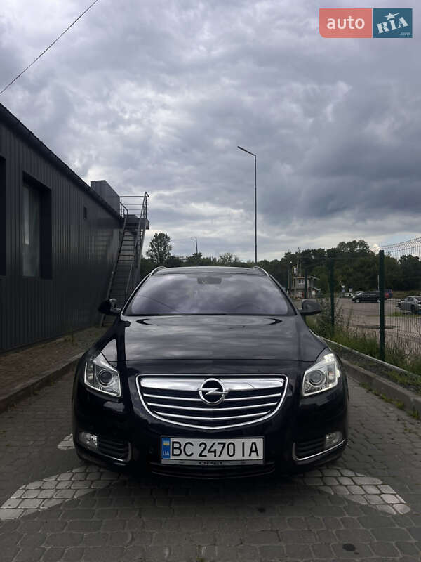 Универсал Opel Insignia 2011 в Львове