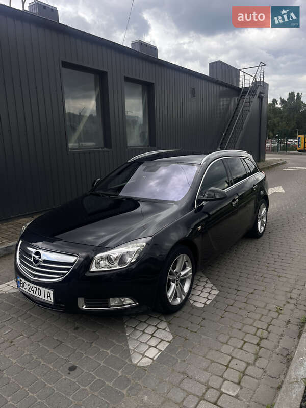 Универсал Opel Insignia 2011 в Львове