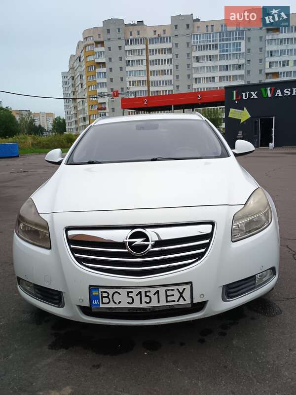 Opel Insignia 2011