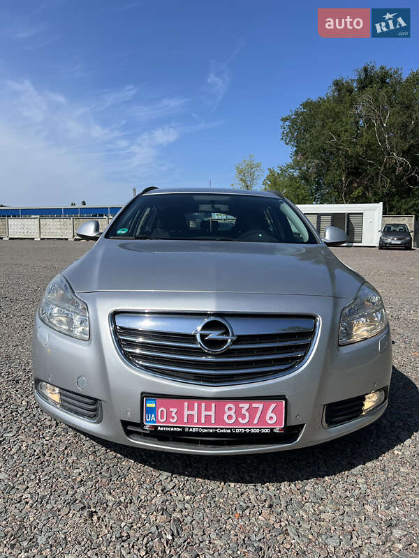 Універсал Opel Insignia 2009 в Черкасах