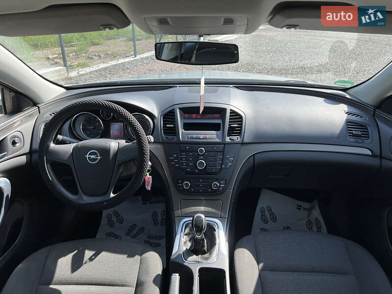 Універсал Opel Insignia 2009 в Черкасах