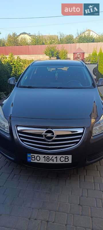Универсал Opel Insignia 2010 в Хоросткове