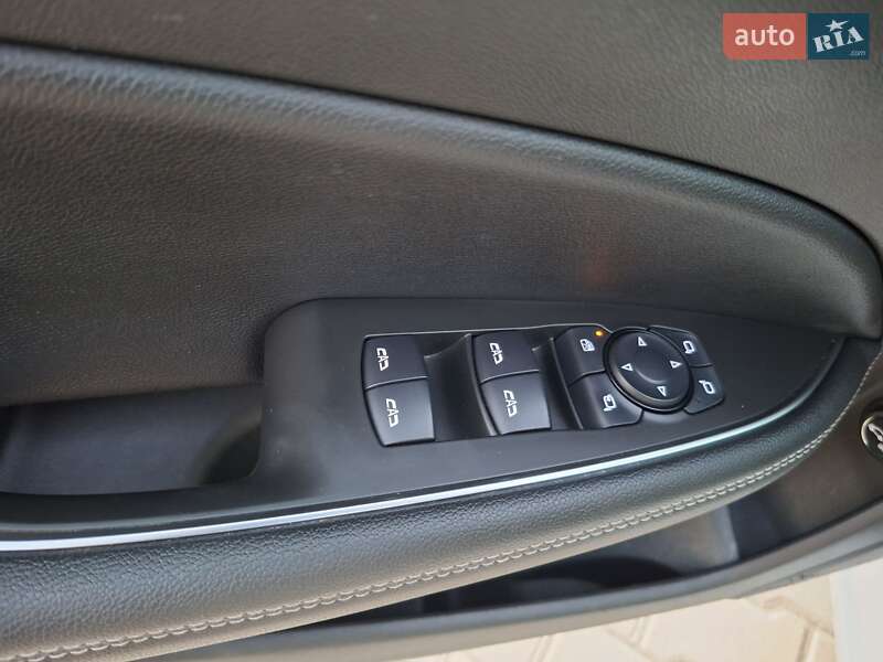 Універсал Opel Insignia 2021 в Тернополі