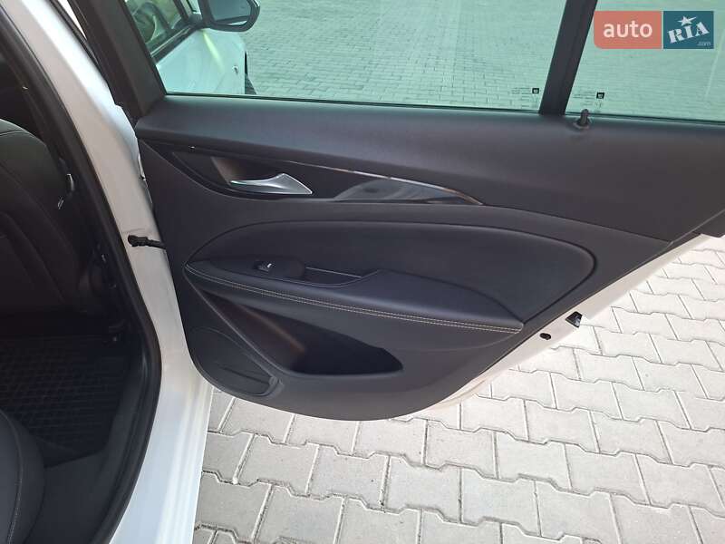 Універсал Opel Insignia 2021 в Тернополі