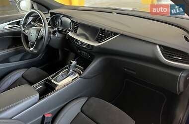Лифтбек Opel Insignia 2020 в 