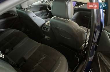 Лифтбек Opel Insignia 2020 в 