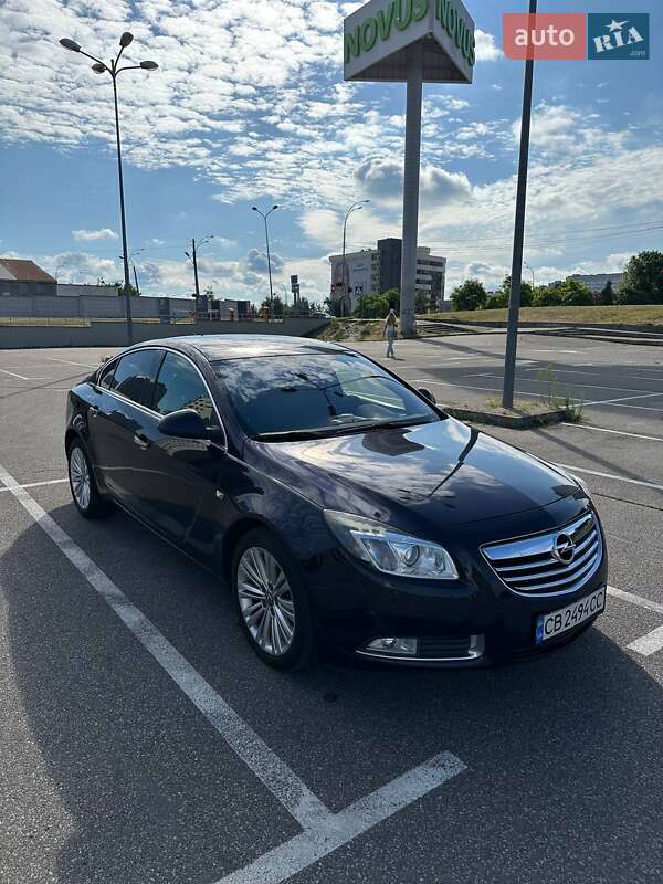 Седан Opel Insignia 2012 в Киеве фото 3 Седан Opel Insignia 2012 в Киеве
