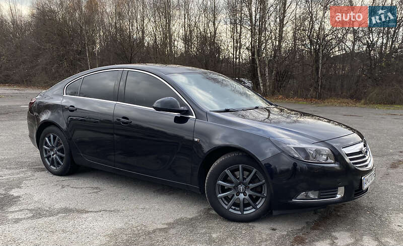 Лифтбек Opel Insignia 2012 в 