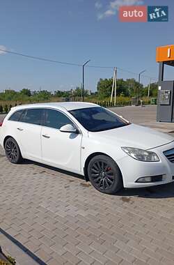 Універсал Opel Insignia 2011 в Золочеві