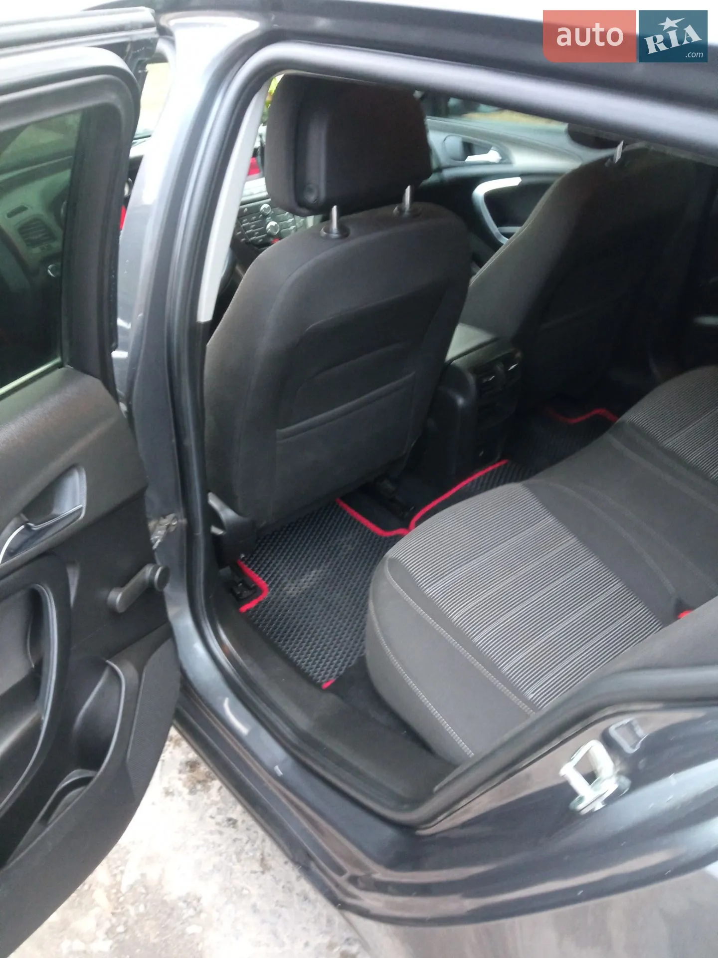 2010 Opel Insignia - мініатюра 13