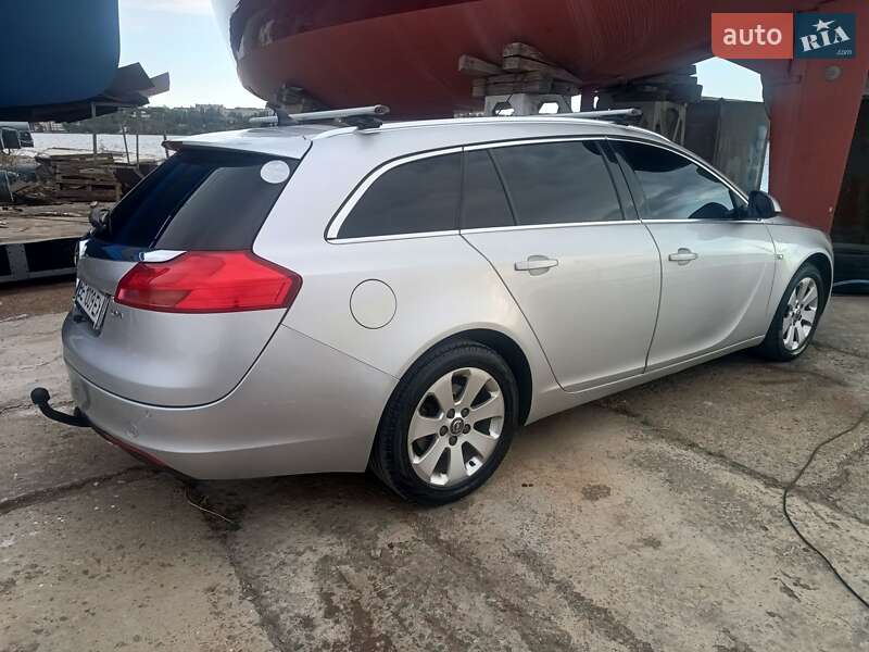 Универсал Opel Insignia 2011 в Николаеве