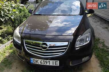 Універсал Opel Insignia 2011 в Сарнах