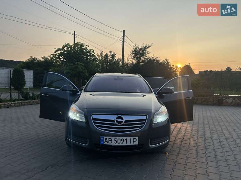 Універсал Opel Insignia 2011 в Могилів-Подільському