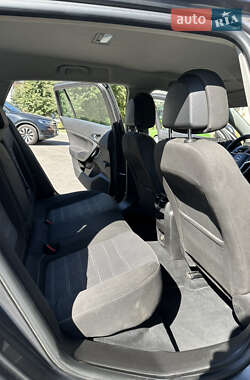 Универсал Opel Insignia 2010 в 