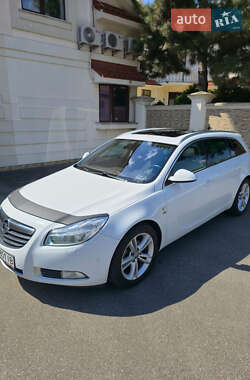 Универсал Opel Insignia 2012 в Киеве