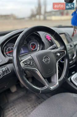 Седан Opel Insignia 2014 в 