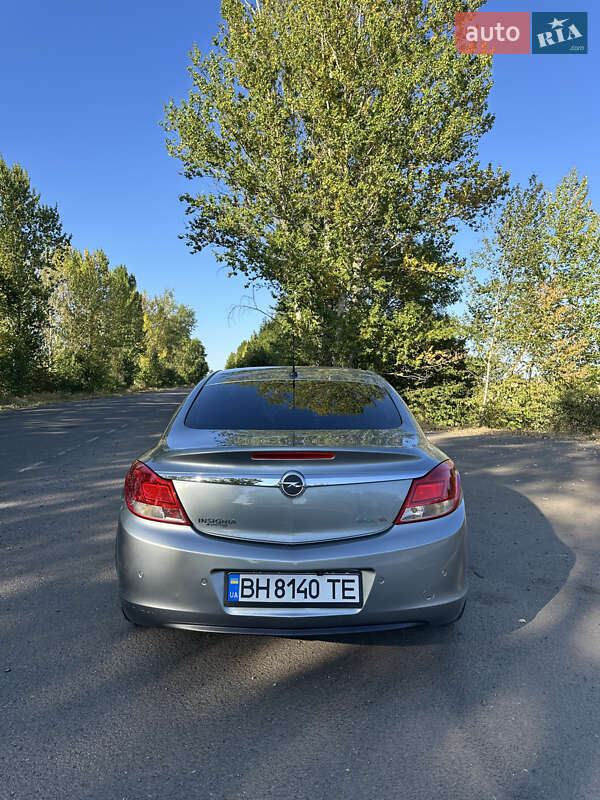 Седан Opel Insignia 2011 в Балте