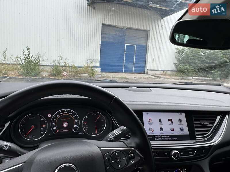 Лифтбек Opel Insignia 2017 в Николаеве