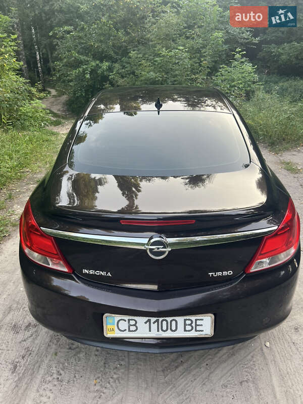 Седан Opel Insignia 2012 в Прилуках