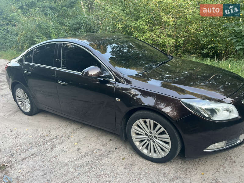 Седан Opel Insignia 2012 в Прилуках