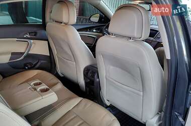 Универсал Opel Insignia 2011 в 