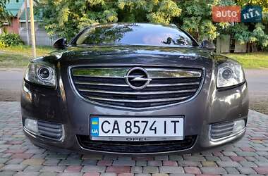 Универсал Opel Insignia 2011 в 