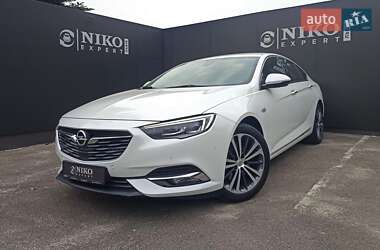 Седан Opel Insignia 2019 в Львове