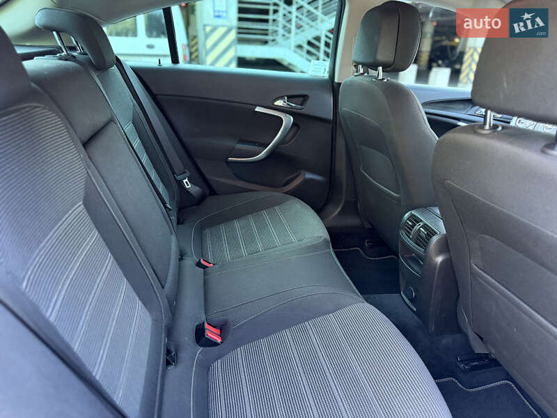 Ліфтбек Opel Insignia 2015 в Києві фото 12 Ліфтбек Opel Insignia 2015 в Києві