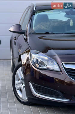Универсал Opel Insignia 2016 в 