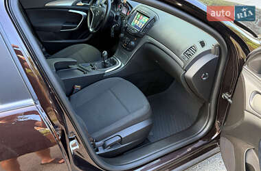 Универсал Opel Insignia 2016 в 