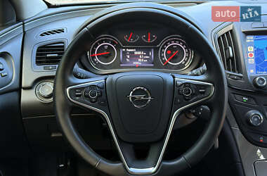 Универсал Opel Insignia 2016 в 