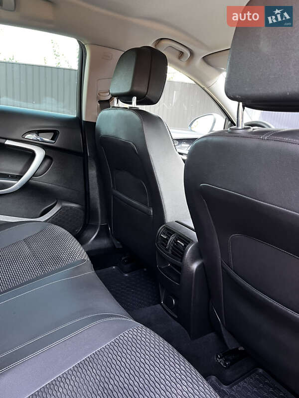 Универсал Opel Insignia 2014 в Черновцах