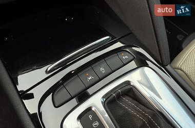Лифтбек Opel Insignia 2020 в 