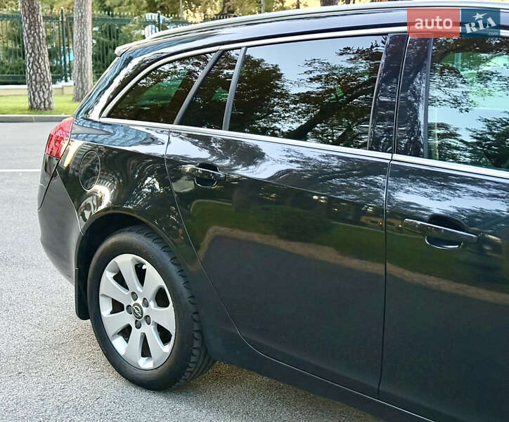 Универсал Opel Insignia 2010 в Харькове
