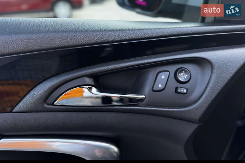 Лифтбек Opel Insignia 2013 в Житомире