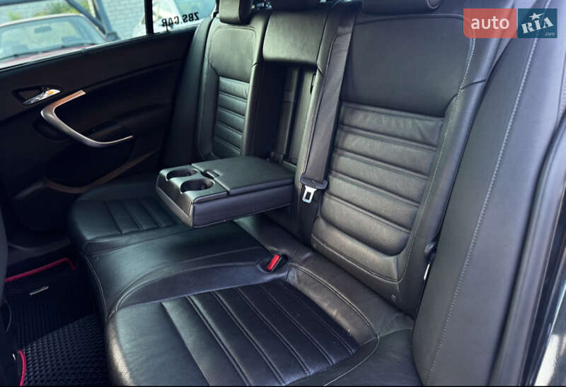 Лифтбек Opel Insignia 2013 в Житомире