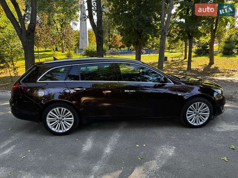 Универсал Opel Insignia 2014 в Киеве