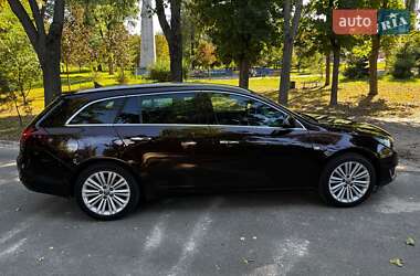 Универсал Opel Insignia 2014 в 
