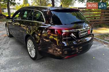 Универсал Opel Insignia 2014 в 