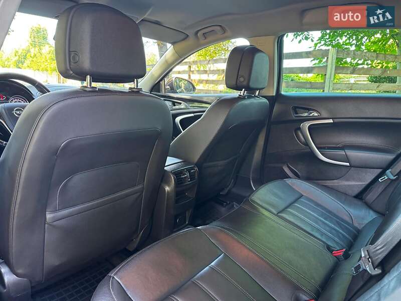 Универсал Opel Insignia 2014 в Киеве