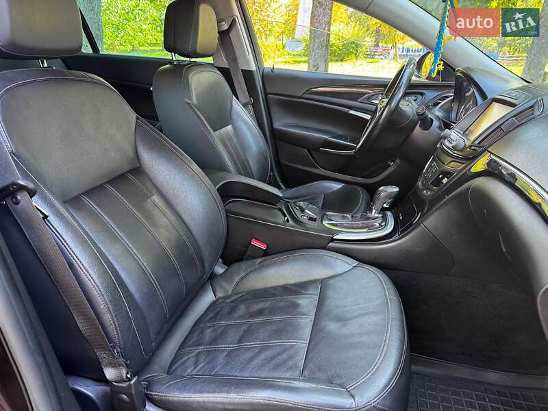 Универсал Opel Insignia 2014 в Киеве
