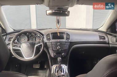 Седан Opel Insignia 2010 в 