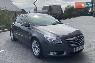 Седан Opel Insignia 2010 в 