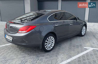 Седан Opel Insignia 2010 в 