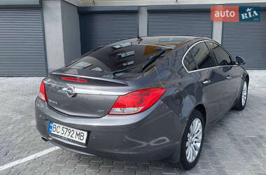 Седан Opel Insignia 2010 в 