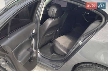 Седан Opel Insignia 2010 в 
