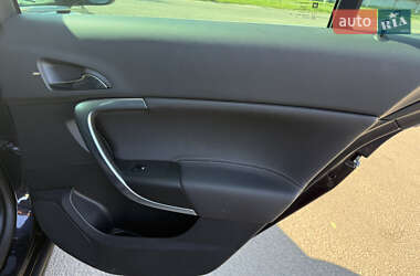 Универсал Opel Insignia 2009 в 