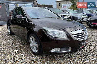 Универсал Opel Insignia 2011 в 