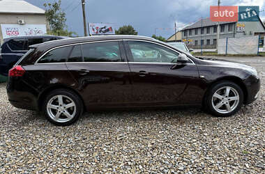 Универсал Opel Insignia 2011 в 